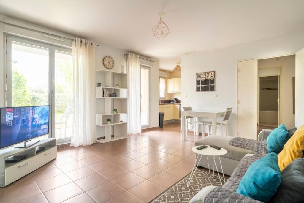 Appartement Avec Jardin Et Terrasse Pres De Paris 망트라졸리 외부 사진